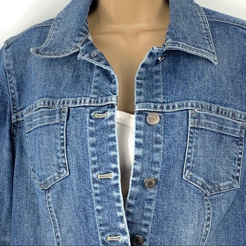 Jean Jacket‎ - Picture 3 of 9